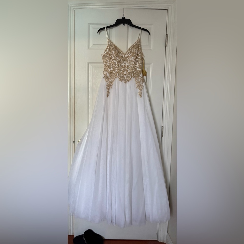 NEW TLC Say Yes to the Prom White and Gold Dress